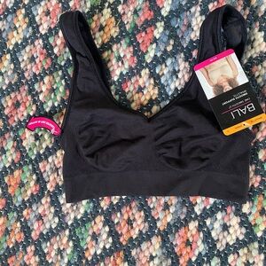 Bali Women's Sleek Black Sports Bra